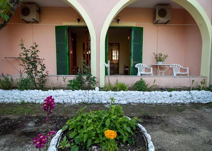Semesterbostad Tzoras‌ ‌apartments‌ ‌roda‌ ‌corfu‌ *