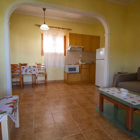 Semesterbostad Tzoras‌ ‌apartments‌ ‌roda‌ ‌corfu‌ *