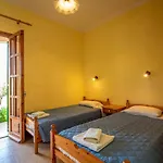 Tzoras‌ ‌apartments‌ ‌roda‌ ‌corfu‌ 펜션 Litheres