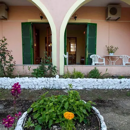 Σπίτι διακοπών Tzoras‌ ‌apartments‌ ‌roda‌ ‌corfu‌ *